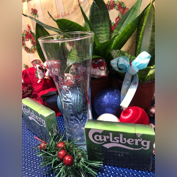 Carlsberg Set- Pilsner Glass & 2 Decks of Cards BNWT - Picture 2 of 12